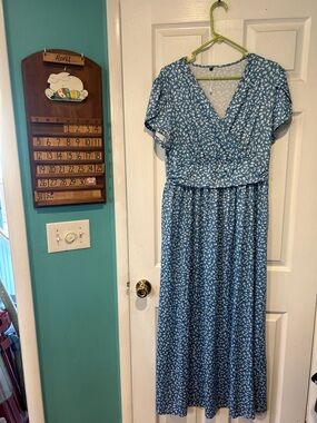 Source Unknown Blue Floral Maxi Dress